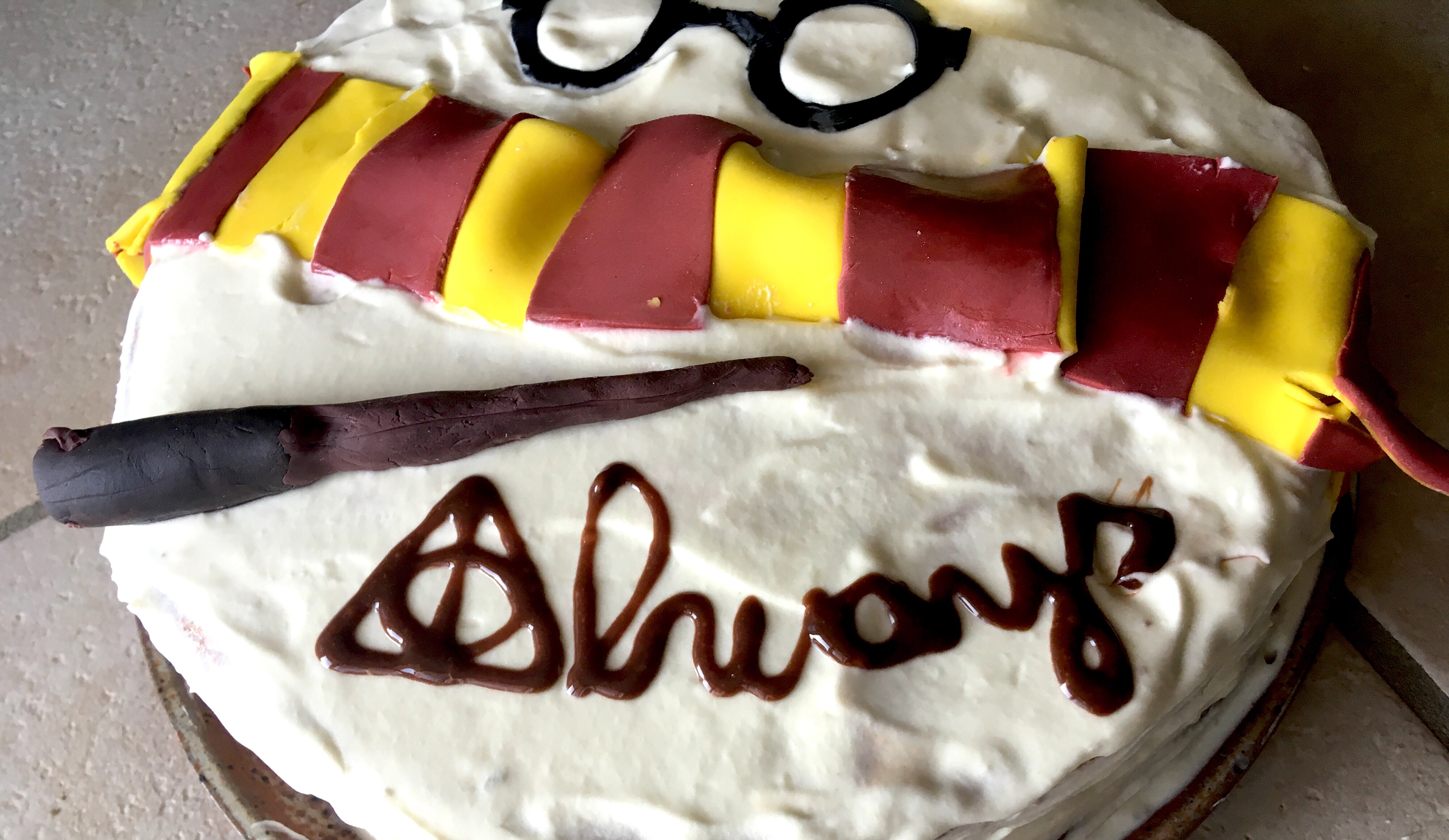Gâteau Harry Potter (poire & chocolat blanc) – Cooking Léa